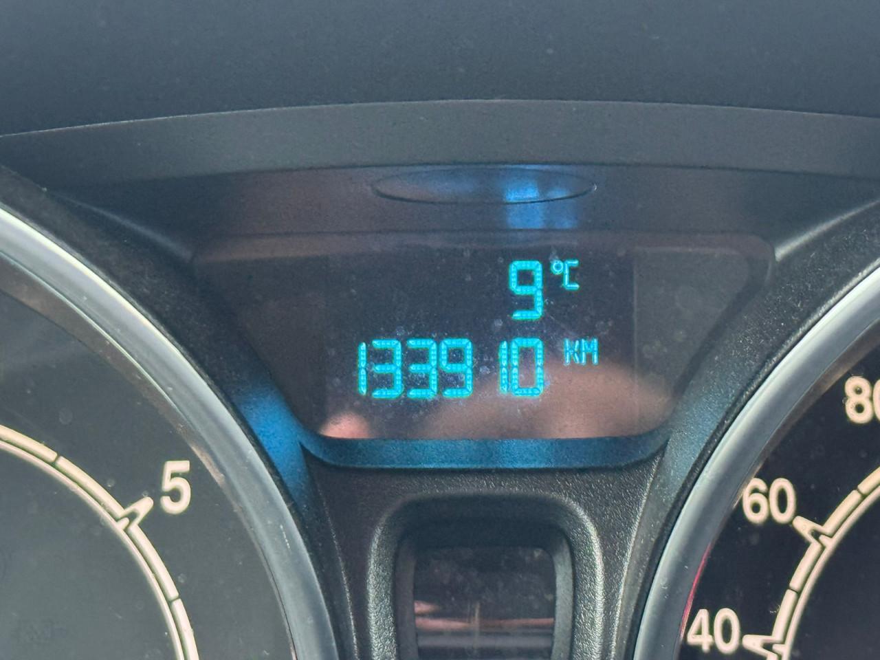 Ford b max bj 2013  3950 euro