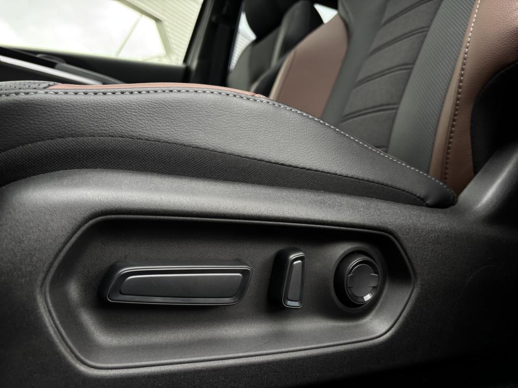 Suzuki E Vitara style 61 kwh