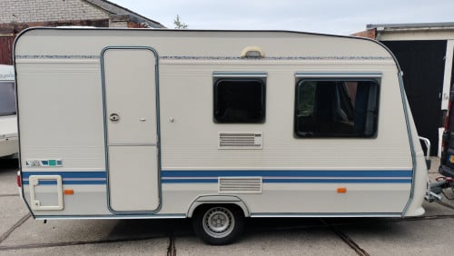 Adria ALS NIEUW met luifel