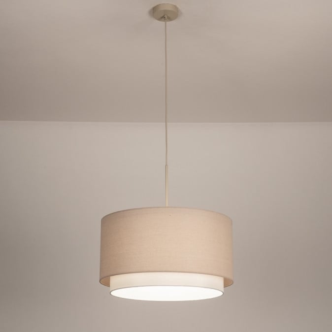 Beige hanglamp met ronde kap en beige stof