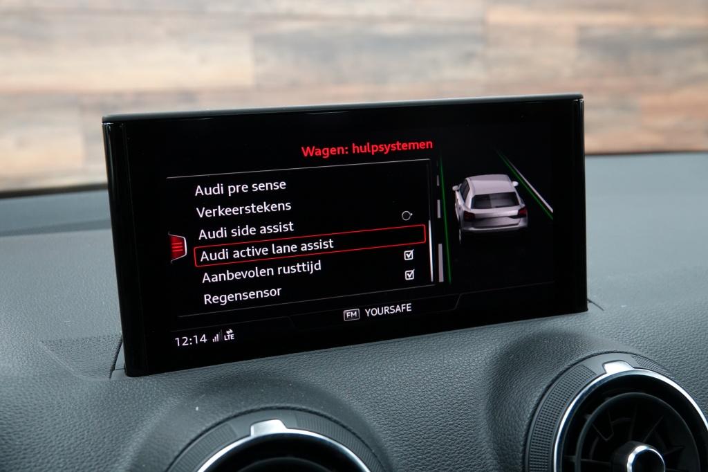 Audi Q2 1.5 tfsi | acc | pdc | carplay | s-line |