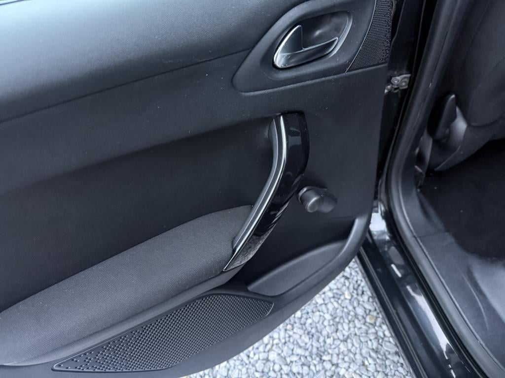 Peugeot 208 1.2 vti envy 5-drs