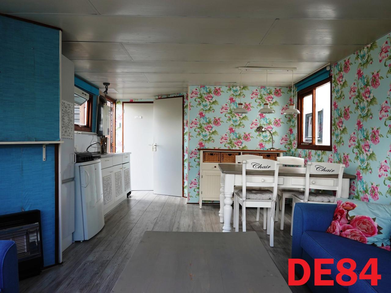 Spiegelchalets en caravans met gespiegelde indeling te koop