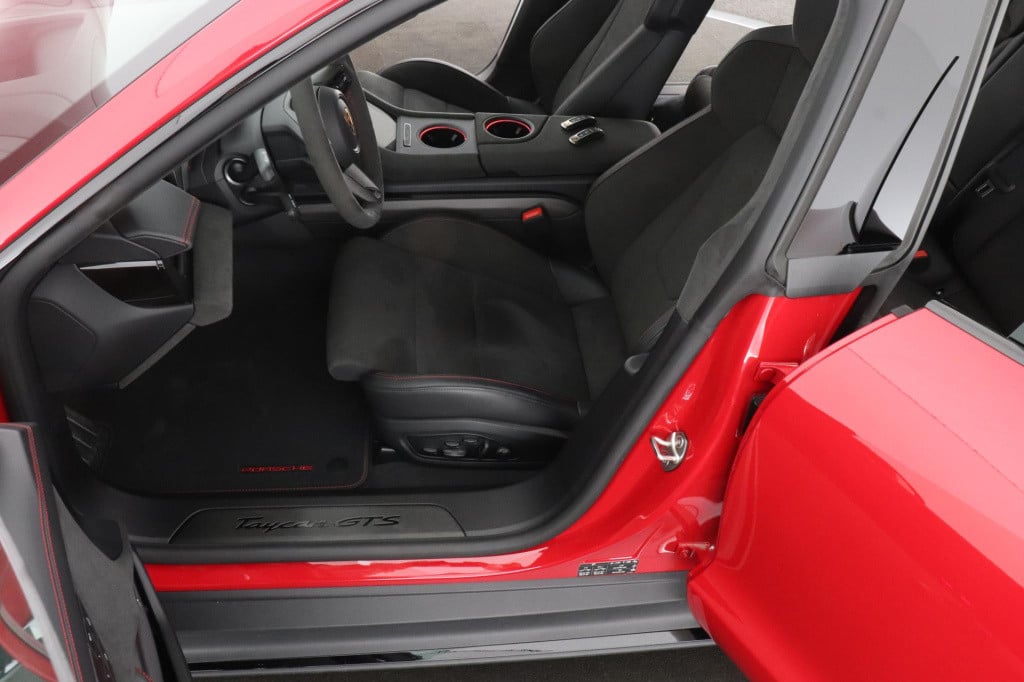 Porsche Taycan sport turismo gts | 93 kwh accu plus | surround view | innod