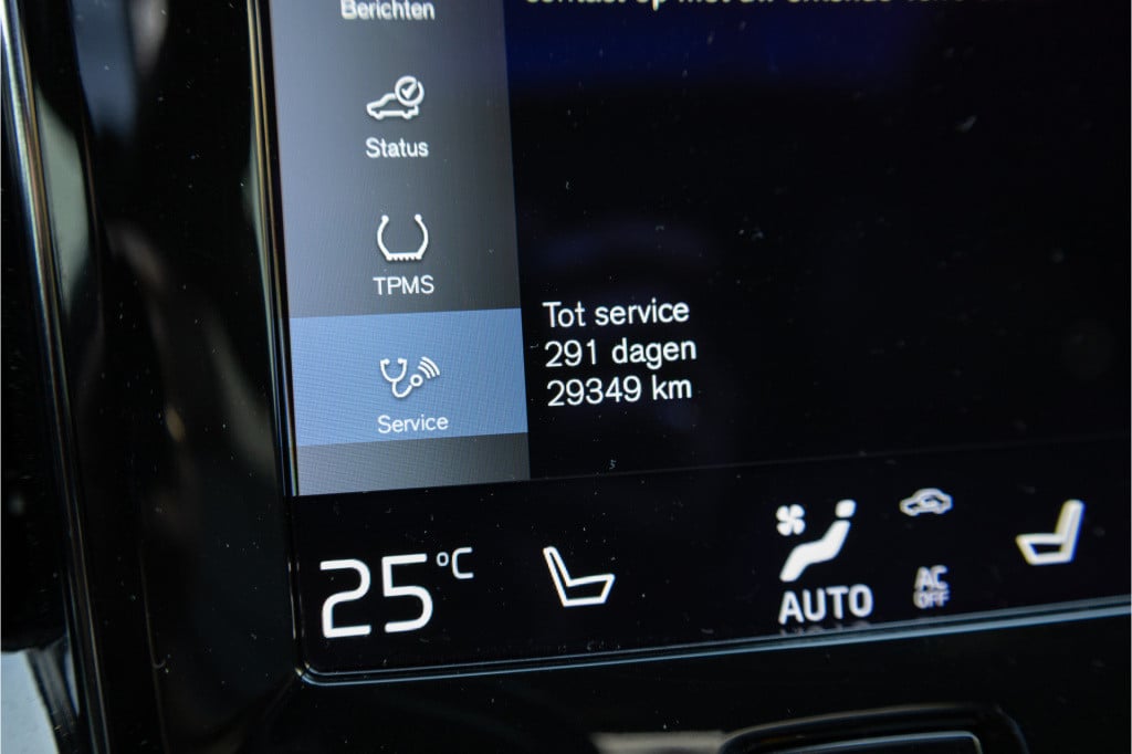 Volvo V60 2.0 t6 plug-in hybrid awd plus dark ✅h&kaudio✅pano✅fullled✅leder