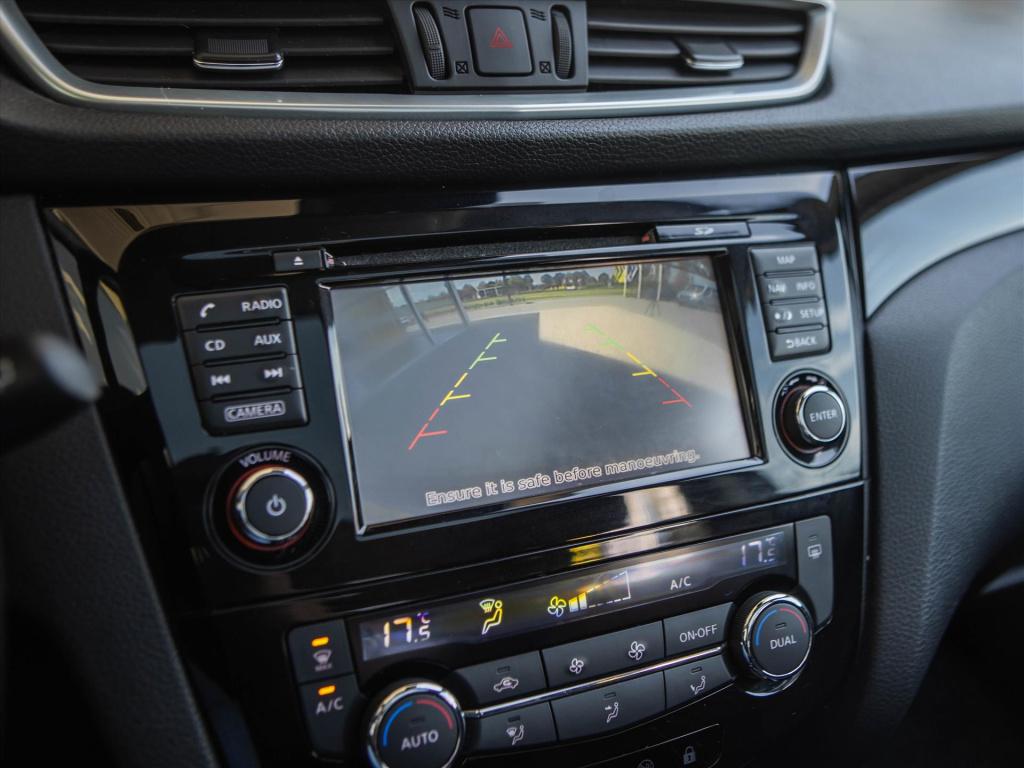 Nissan Qashqai 1.2 115 dig-t n-connecta | panoramadak | trekhaak | navigati
