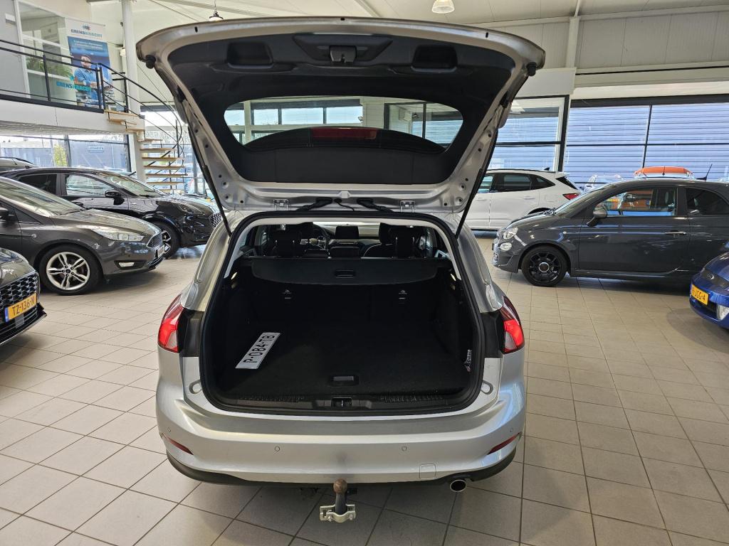 Ford Focus wagon 1.0 ecoboost hybrid st line