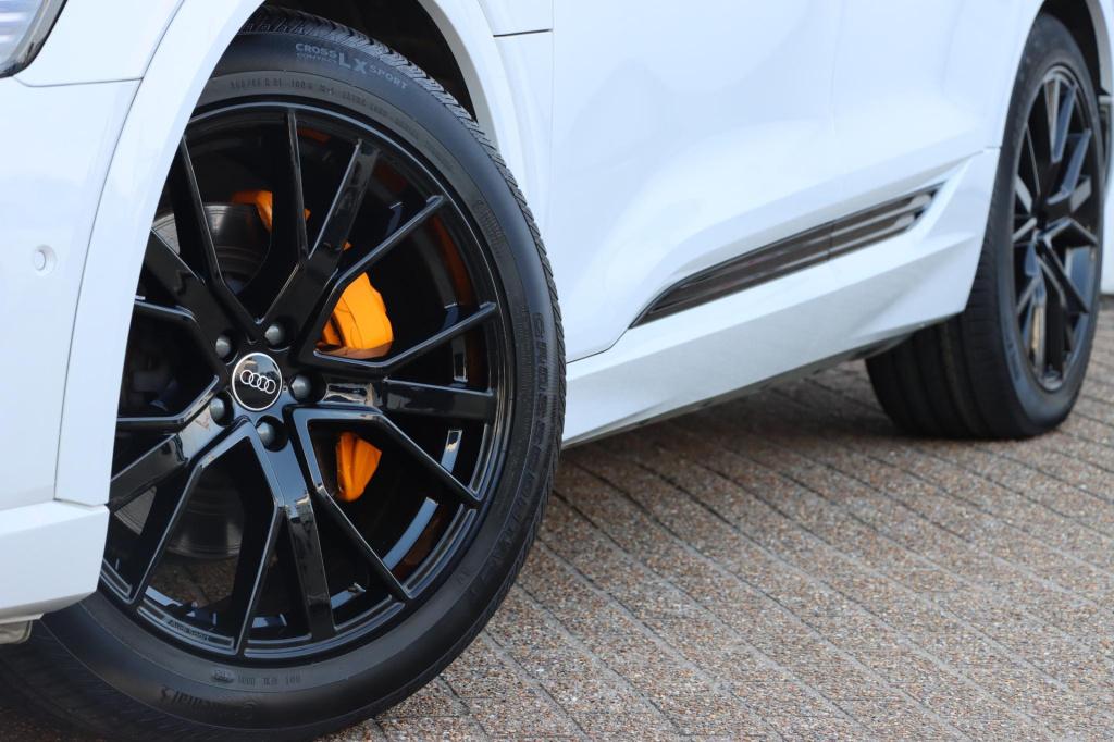 Audi E-tron sportback 55 quattro black edition 95 kwh s-line 408pk