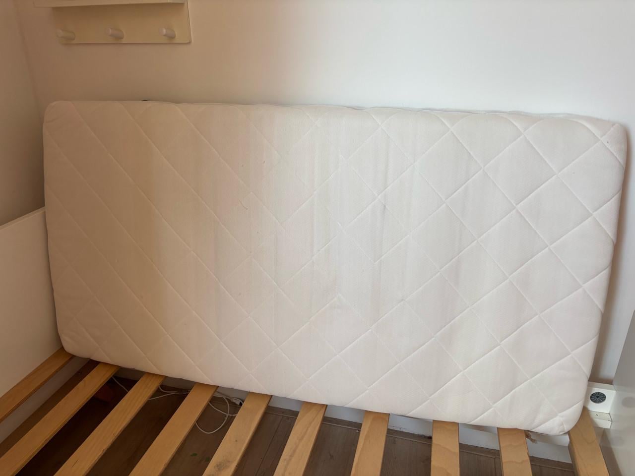 Peuterbed bopita wit hout incl matras