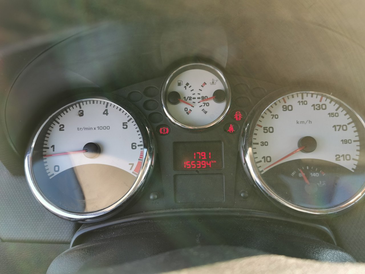 Nette Cabrio Peugeot 207 Nieuwe APK tot maart 2026