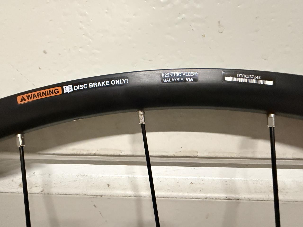 Te koop nieuwe set shimano gravelwielen RS171DB