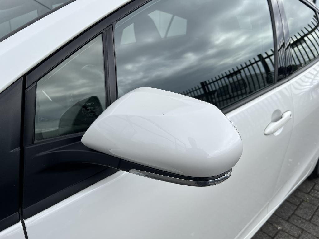 Toyota Prius 1.8 plug-in dynamic