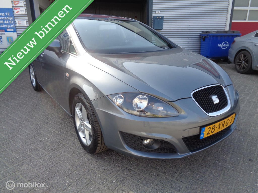 Seat Leon 1.2 tsi ecomotive copa/airco/lm velgen/trekhaak/nieuwe ketting!