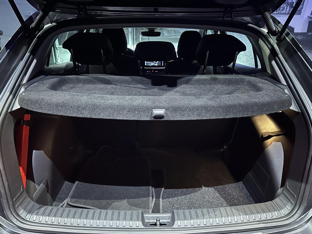 Skoda Fabia 1.0 tsi business edition *camera*pdc*winterpack*app*navi*