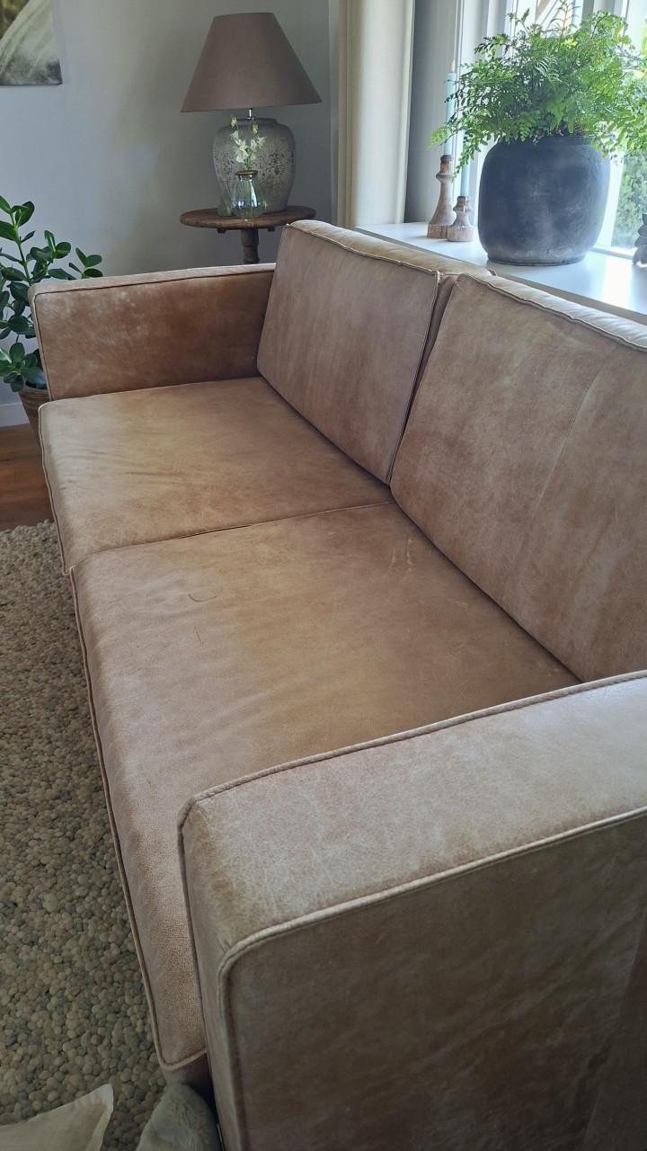 Comfortabele 2,5-zits bank in licht cognac leer