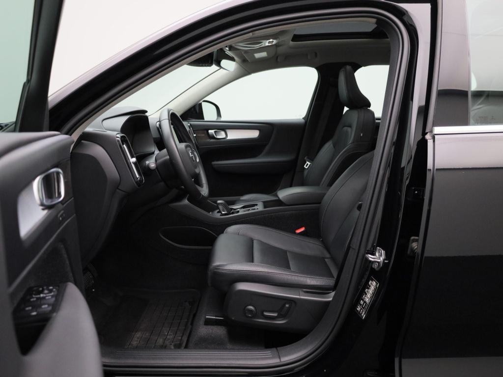Volvo XC40 1.5 t4 recharge inscription expression | automaat | leder |  pan