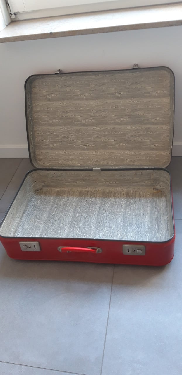 Rode vintage koffer