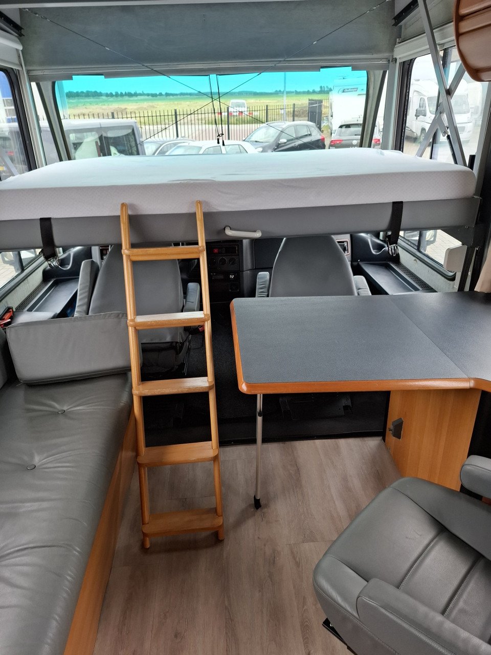 Camper