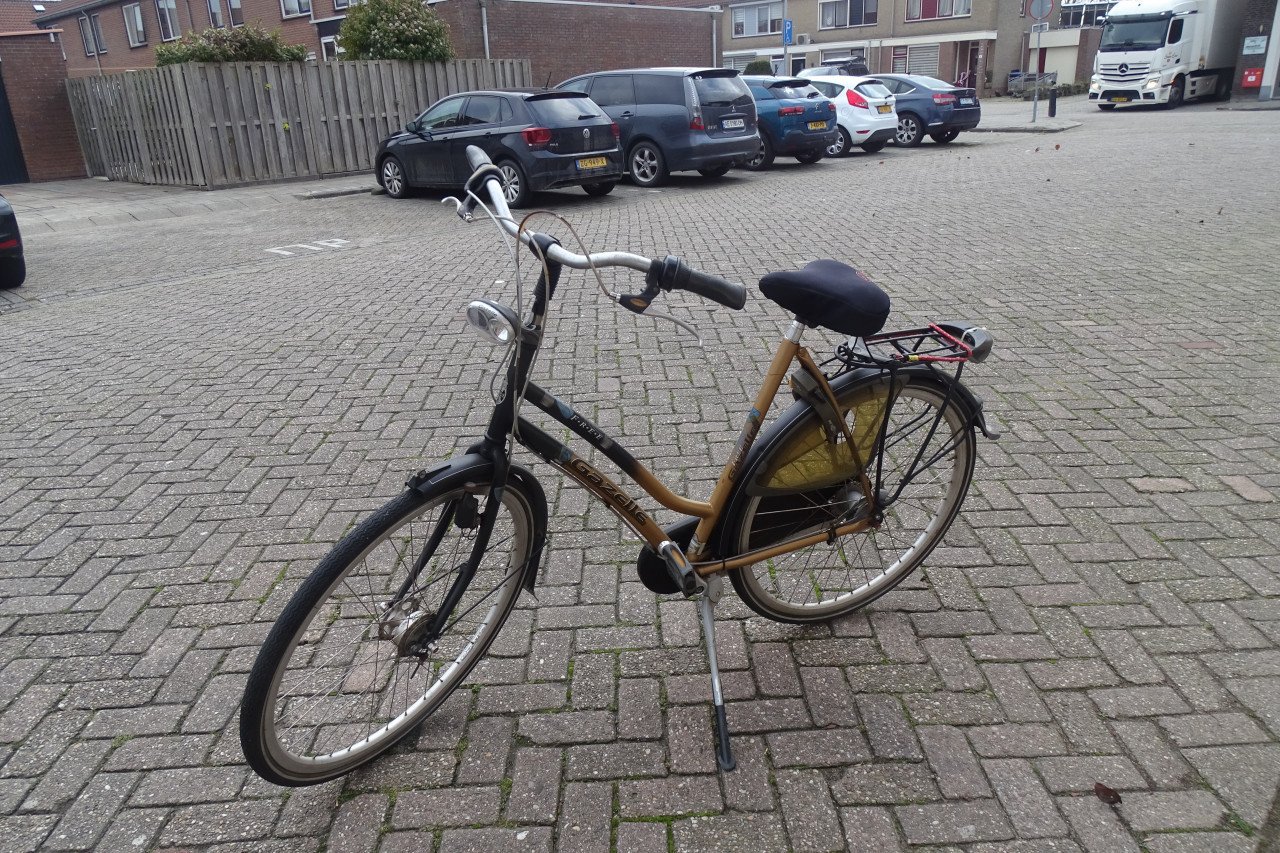 Praktisch nieuwe (Sport-)tandem te koop + Gazelle damesfiets