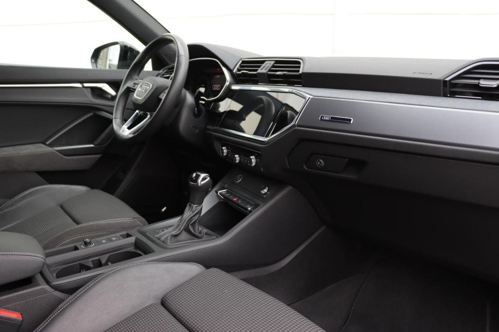 Audi Q3 sportback 45 tfsi e s line 245pk s tronic | soh 91,1% |