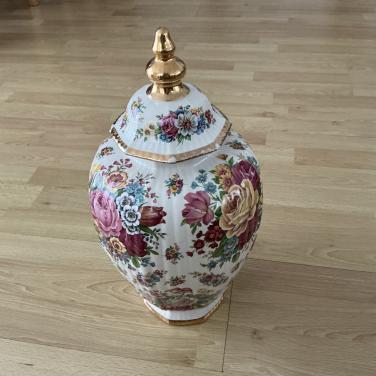 Vaas met deksel Keralux Boch Frères