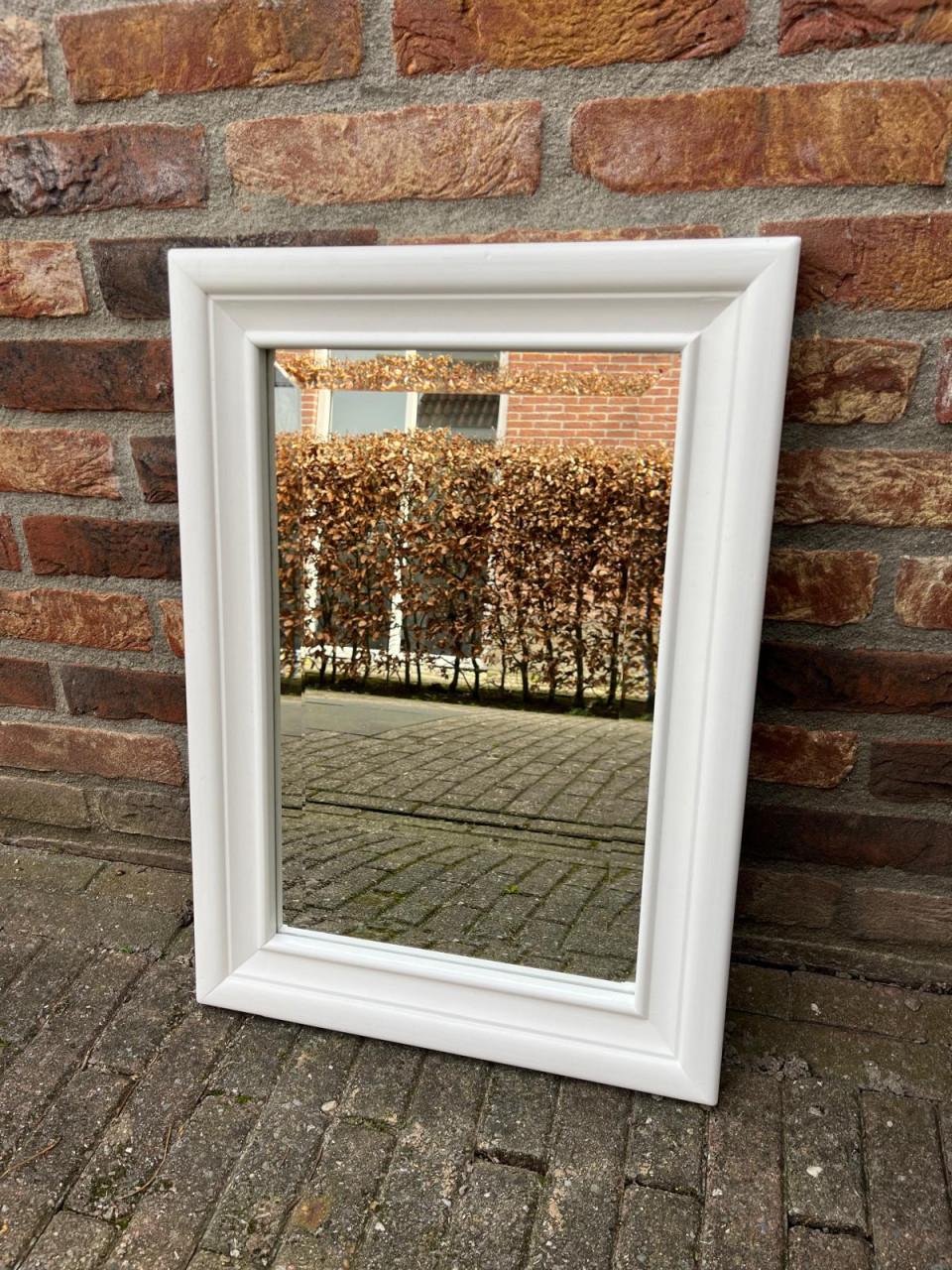 Mooie spiegel. Facet! Puntgaaf. Van € 125 voor € 10