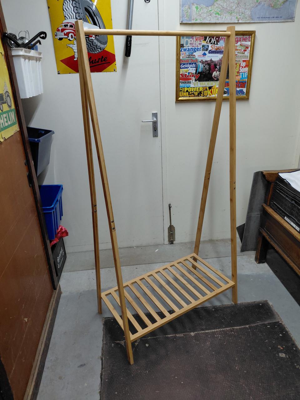 Decoratieve kledingrekken