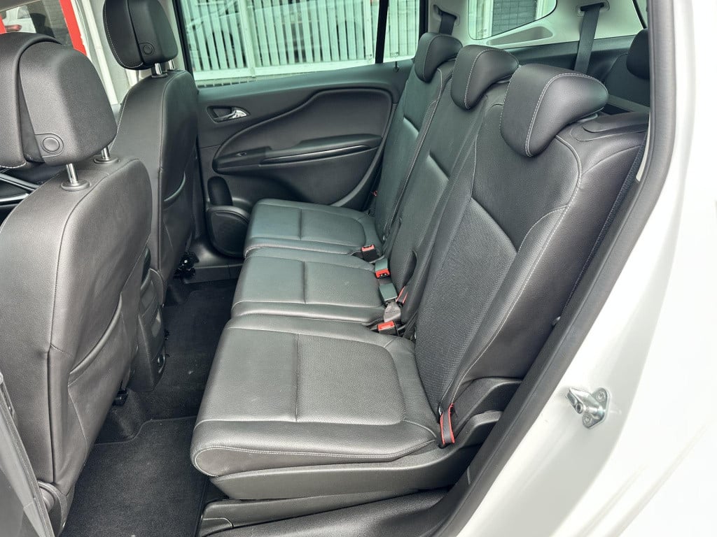 Opel Zafira 1.4 turbo ecotec 103kw innovation opc line