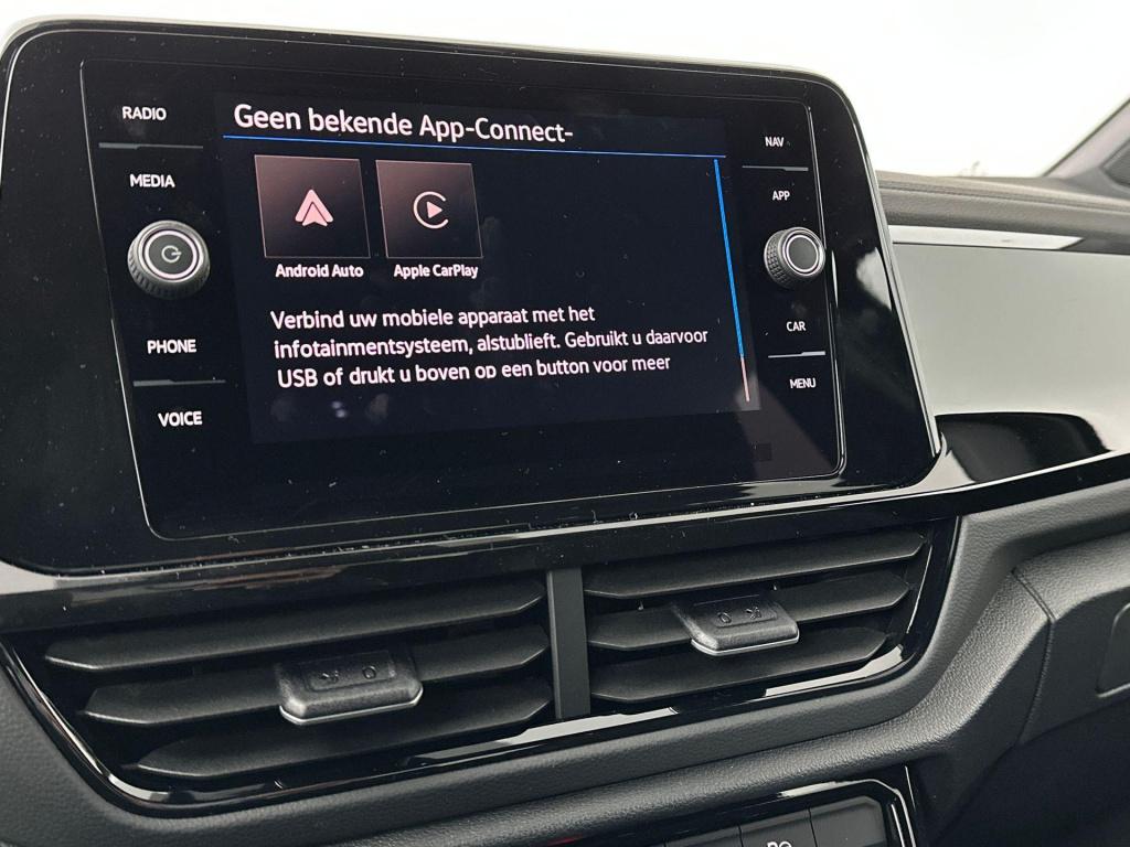 Volkswagen T-roc r-line 1.5 tsi dsg7 150pk black style