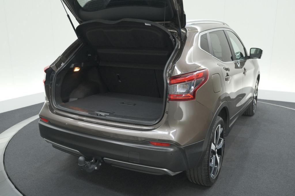 Nissan Qashqai 1.3 dig-t tekna | trekhaak | panoramadak | adaptieve cruise 