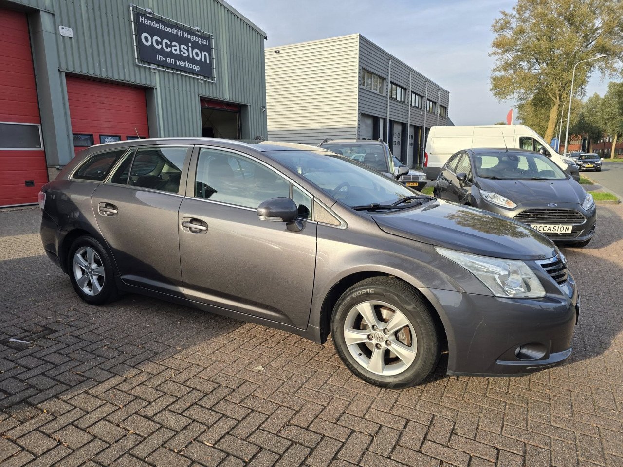 Toyota Avensis 1.8 VVT-i Dynamic Wagon