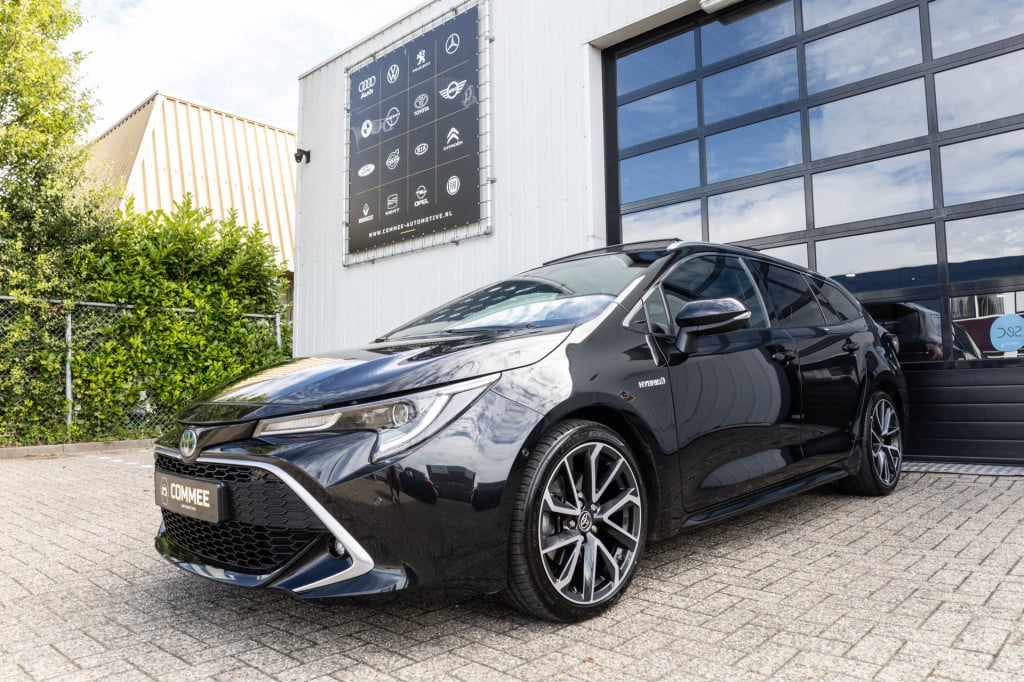 Toyota Corolla Touring Sports 2.0 hybrid executive ✅cam✅hud✅pano✅leder
