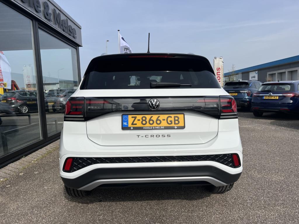 Volkswagen T-cross 1.0 tsi 116pk dsg-7 r-line , trekhaak , carplay