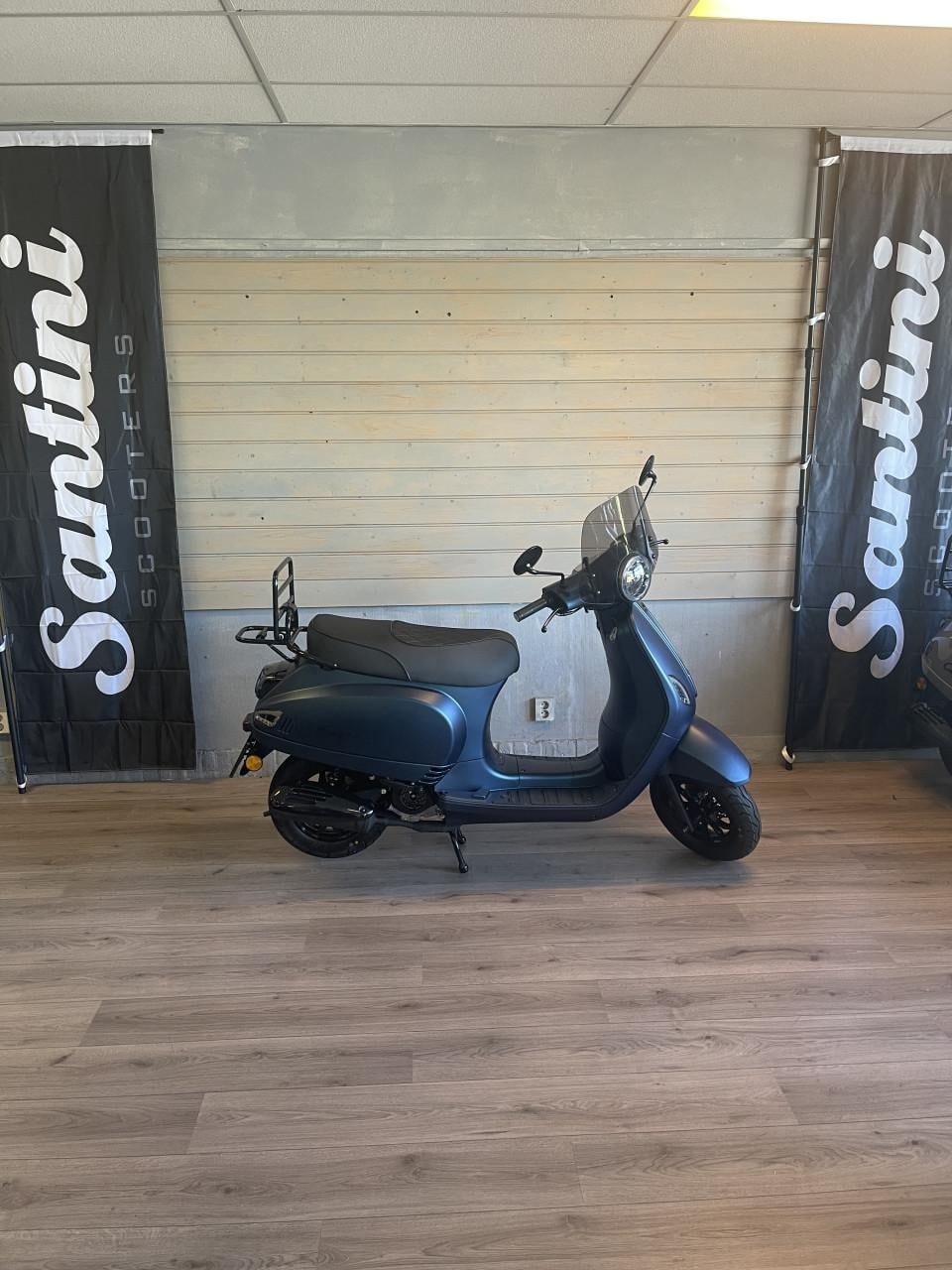 Scooterpromo Goes | Grote voorraad nieuwe SANTINI scooters