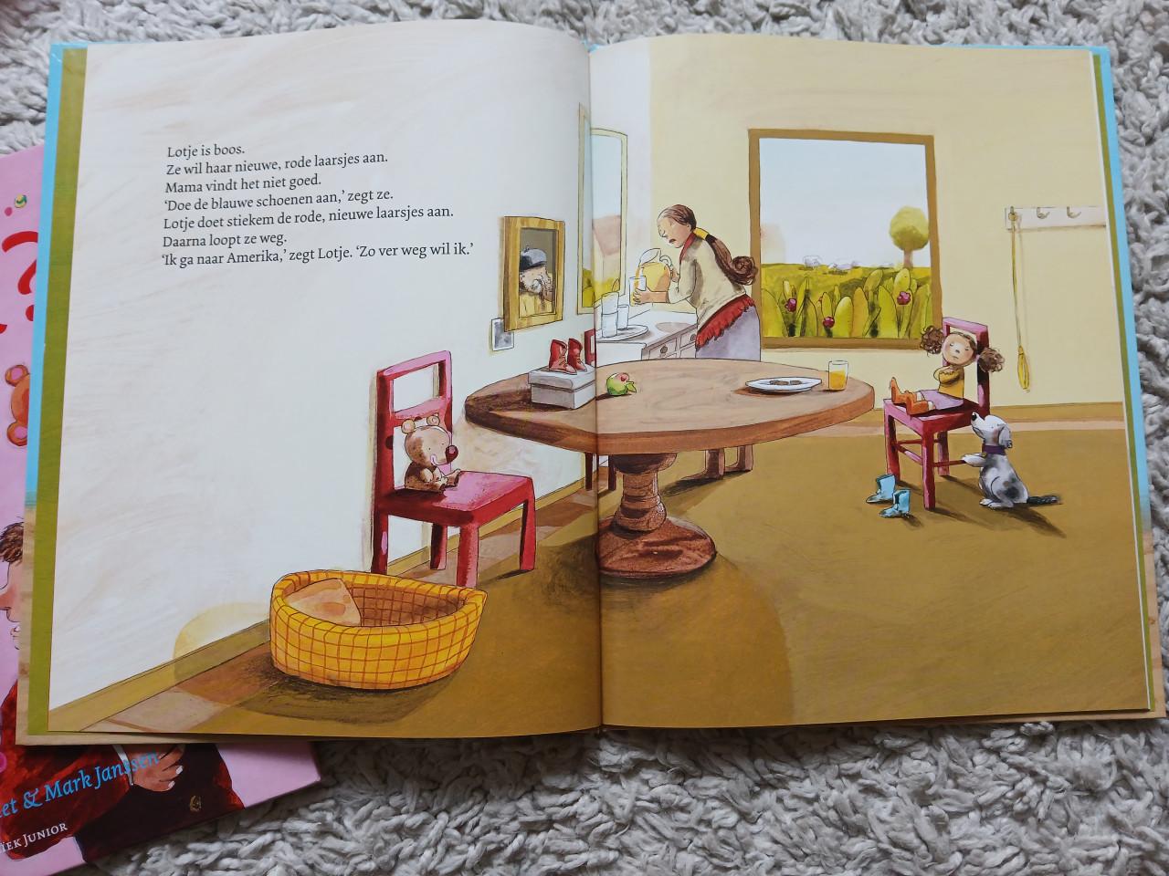 2 prentenboeken Waar is papa? + Daar is mama!