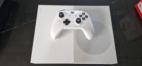 Xbox One S 1TB met 1 controller