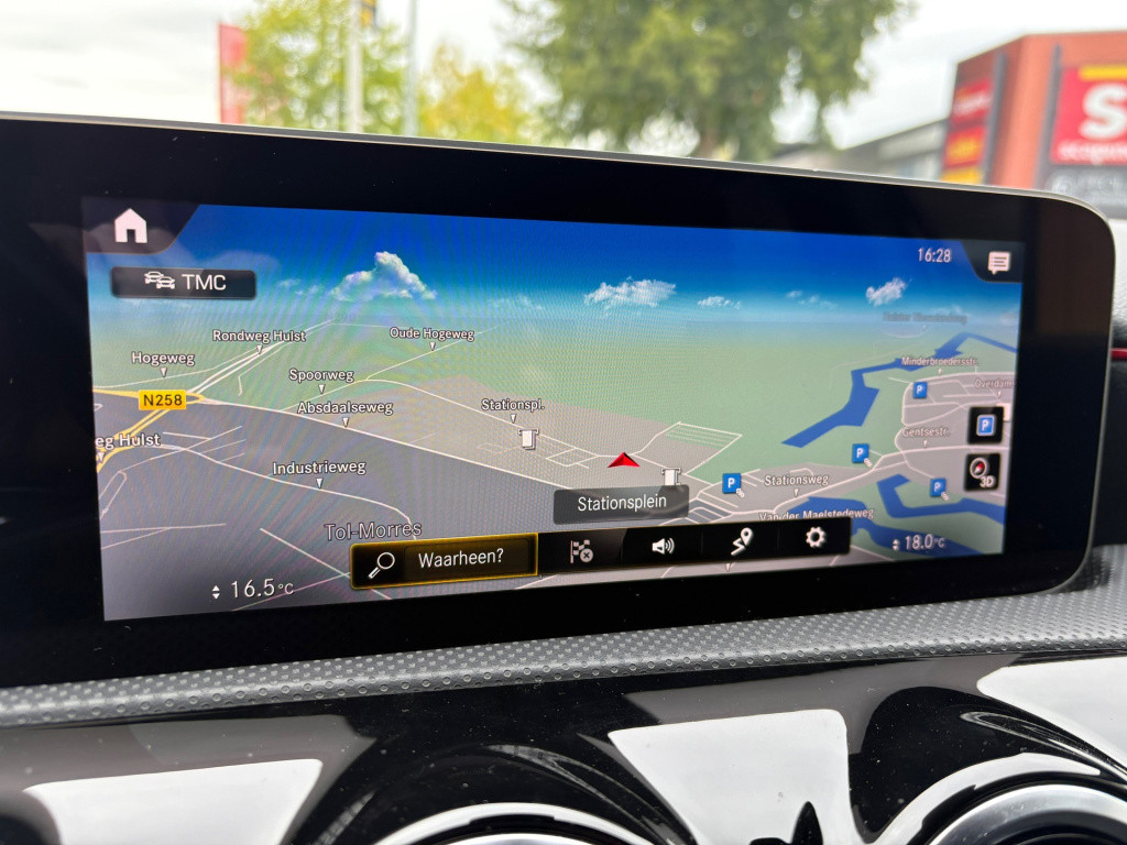Mercedes-Benz A-Klasse 200 business solution amg