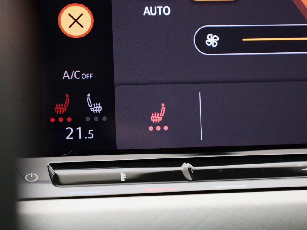 Volkswagen Golf 1.5 tsi | virtual cockpit | navigatie | dab | stoel/stuur v