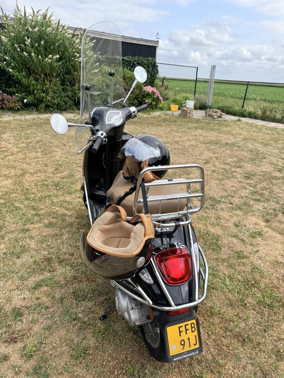 VESPA Primavera 50