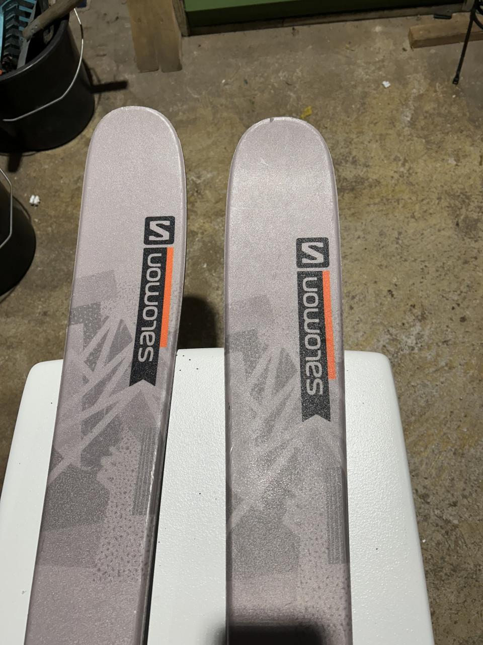 Salomon QST Spart 157 cm Twin tip in zeer goede staat ski