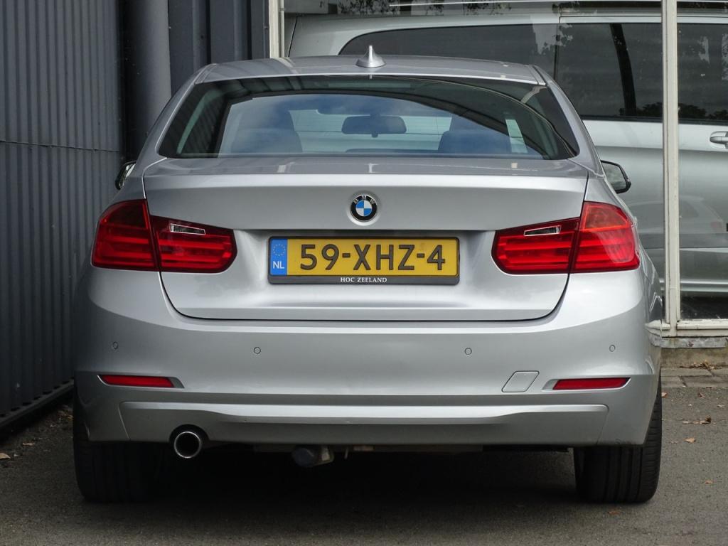 BMW 3-serie 320i executive automaat | 18" | afn. trekhaak | bluetooth
