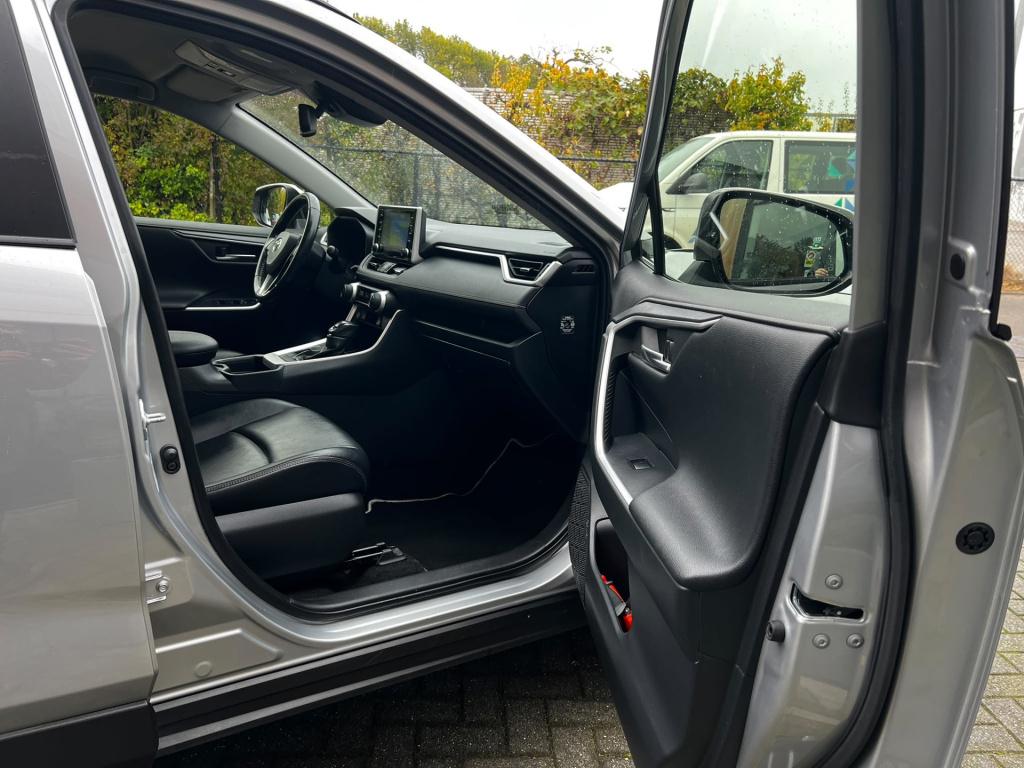 Toyota Rav4 2.5 hybrid first edition btw auto
