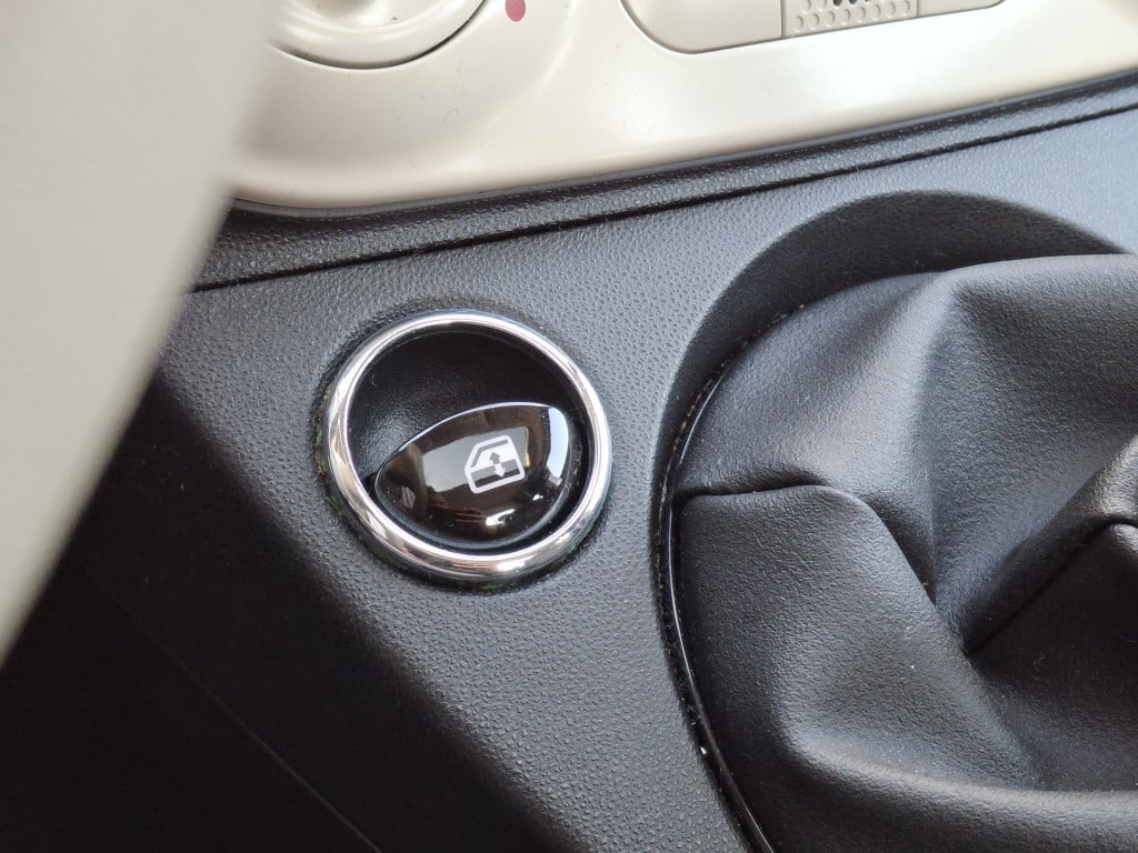 Fiat 500 1.2 lounge | airco | cruise | pano | leder