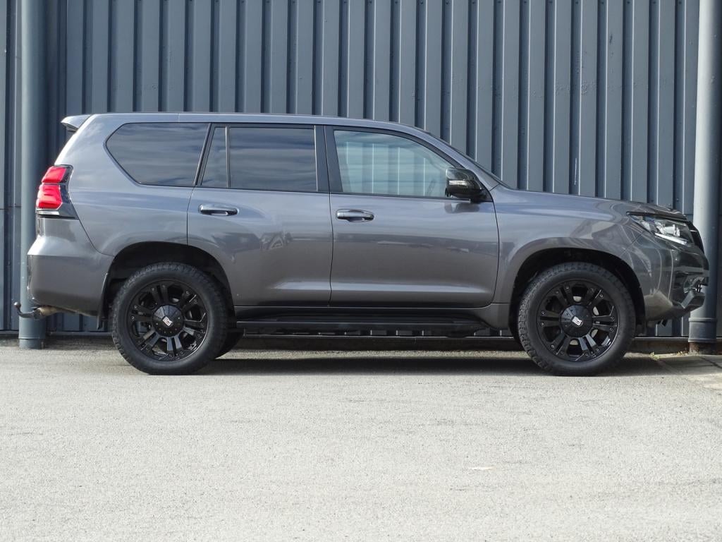 Toyota Land Cruiser 2.8 d-4d comfort be trekker | 5-zitplaatsen |