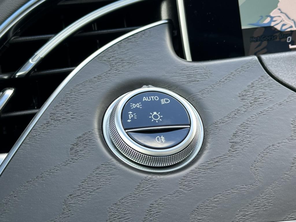 Mercedes-Benz E-Klasse 300 e amg line l panoramadak l 360 camera l head-up 