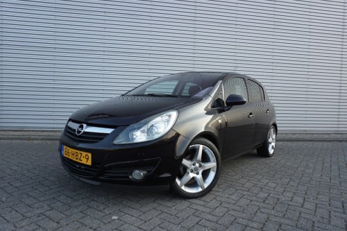 Opel Corsa 1.4-16v sport airco / cruise / elektr. ramen / trekhaak / nap