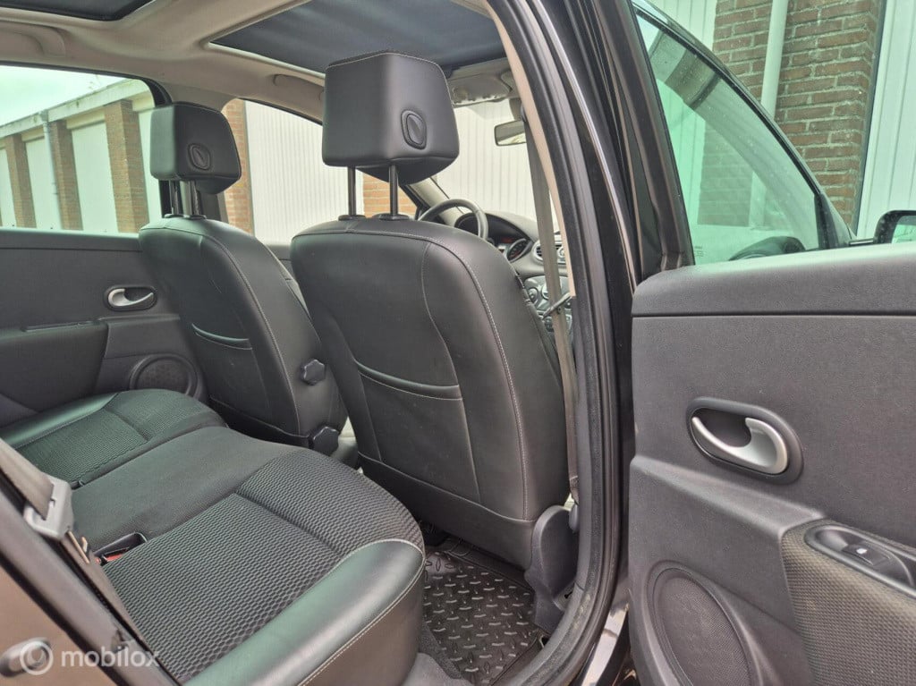 Renault Clio 1.6 dynamique automaat / 5-deurs / airco / cruisecontrol / pan