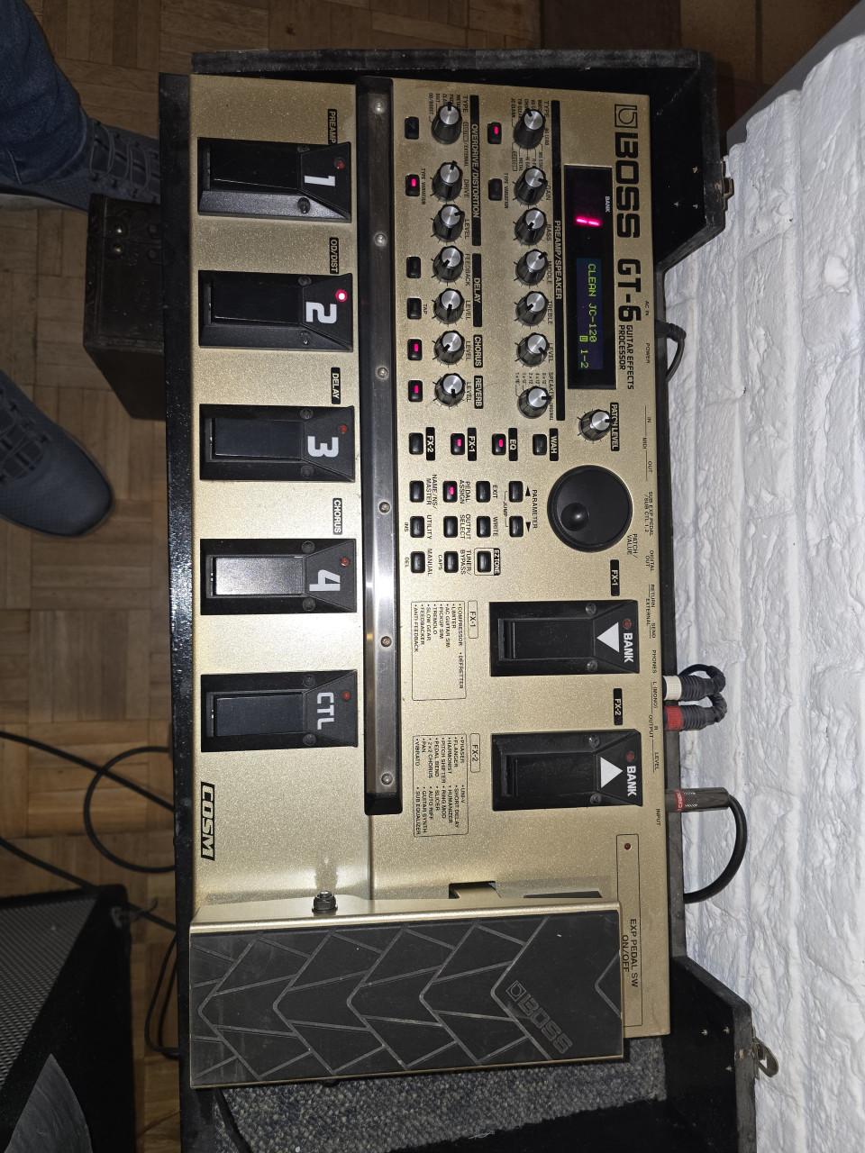 Boss gt 6 multi gitaar effecten apparaat