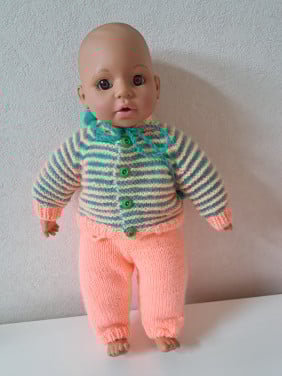 Nieuwe pop net zacht lijfje 40 cm
