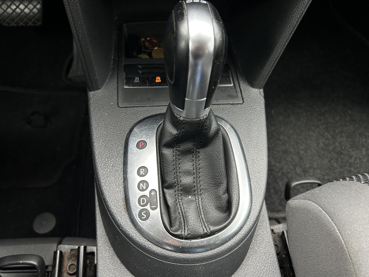 Volkswagen Touran 1.6 TDI/Virtual cockpit/DSG/GRIJS KENTEKEN